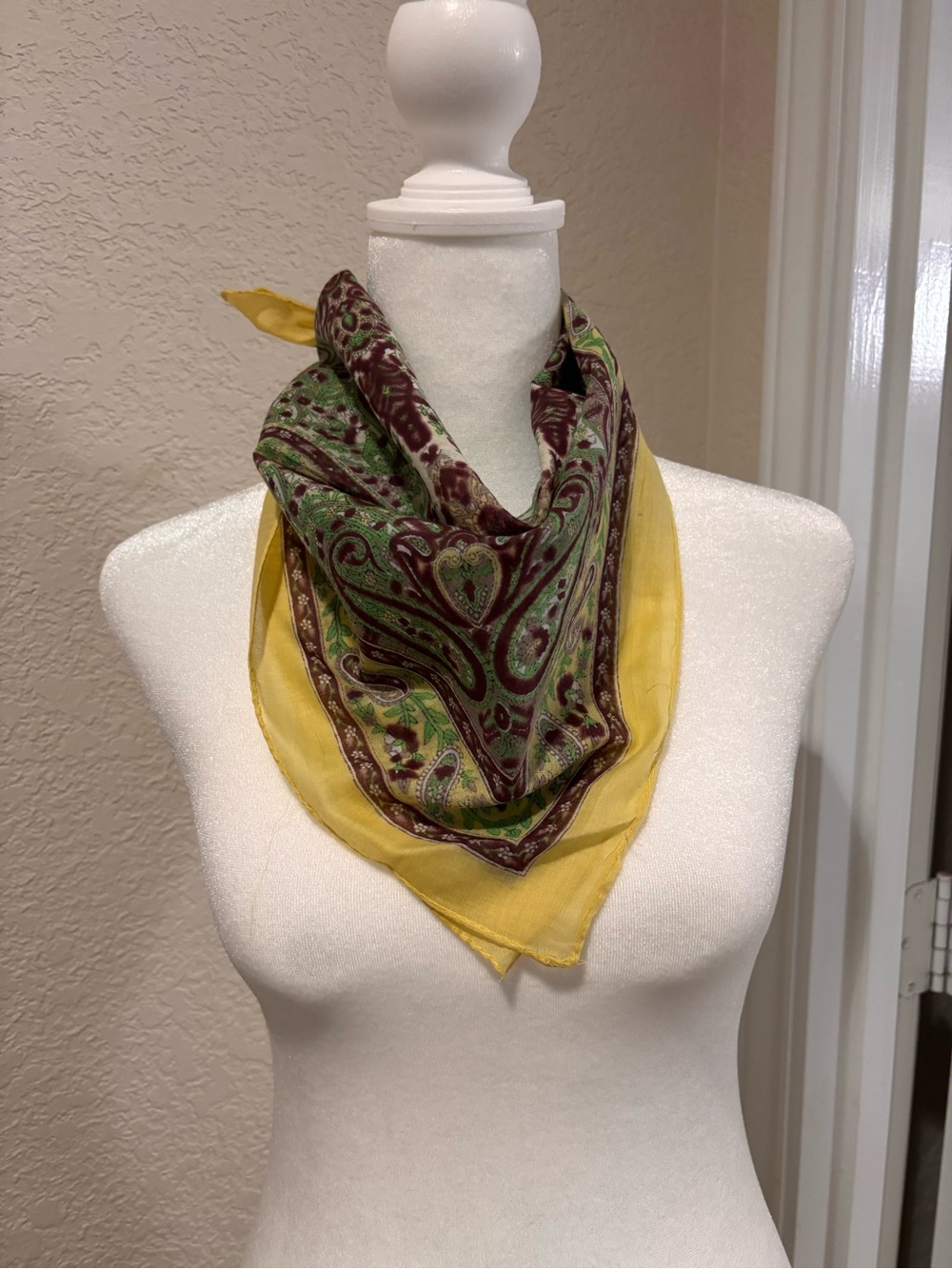 Aratta styling piece Yellow & Green Paisley cotton Bandana Scarf
